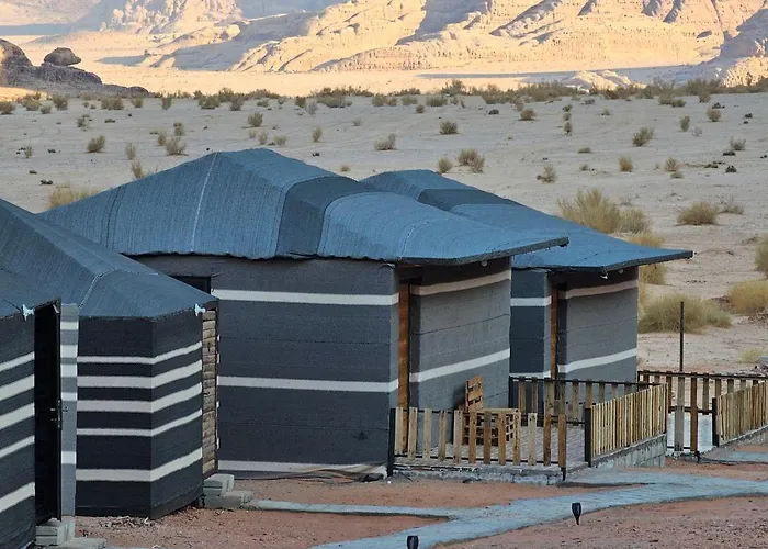 Beduin Star Trail Camp