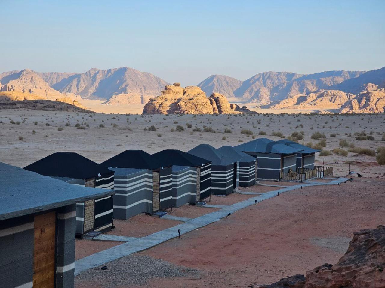 Beduin Star Trail Camp وادي رم